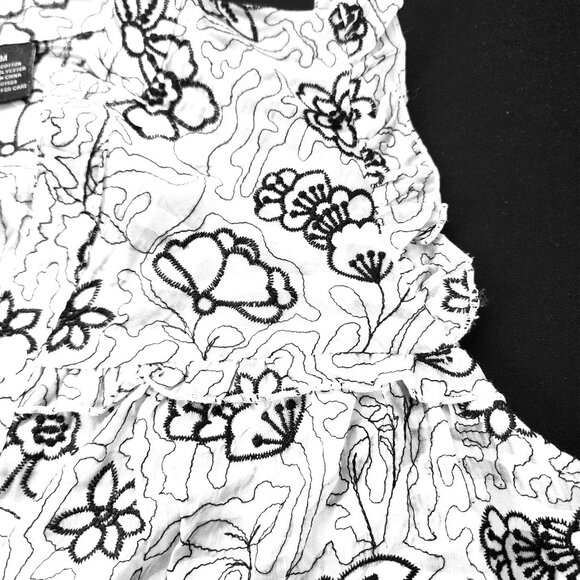 Susan Lawrence Black & White Floral Embroidered Sleeveless Flutter Trim Blouse M - Picture 6 of 9